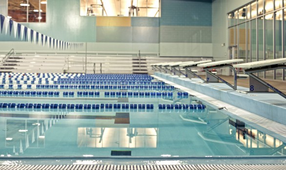 gladstone community center outdoor pool