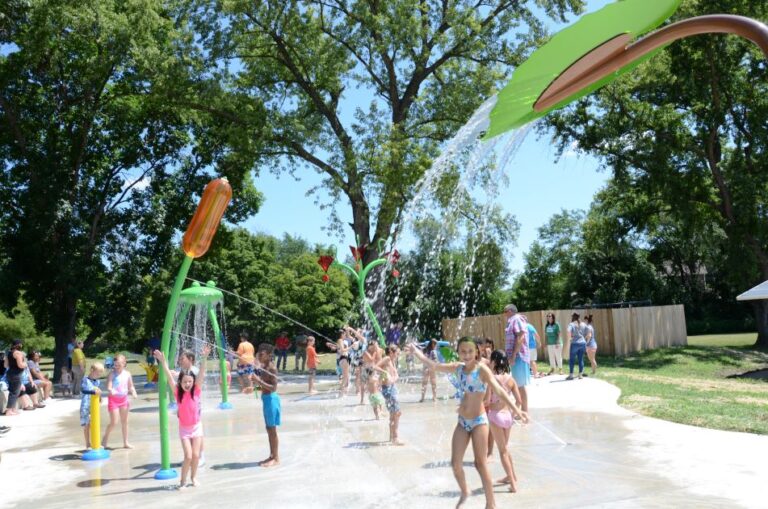 Lyons Park Splash Pad | Waters Edge Aquatic Design