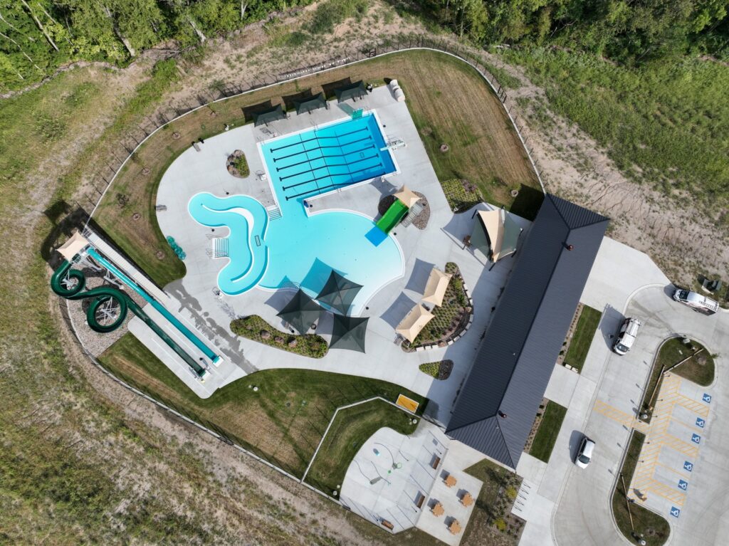 Aerial photo of the Lansing Aquatic Center in Lansing, Kansas.