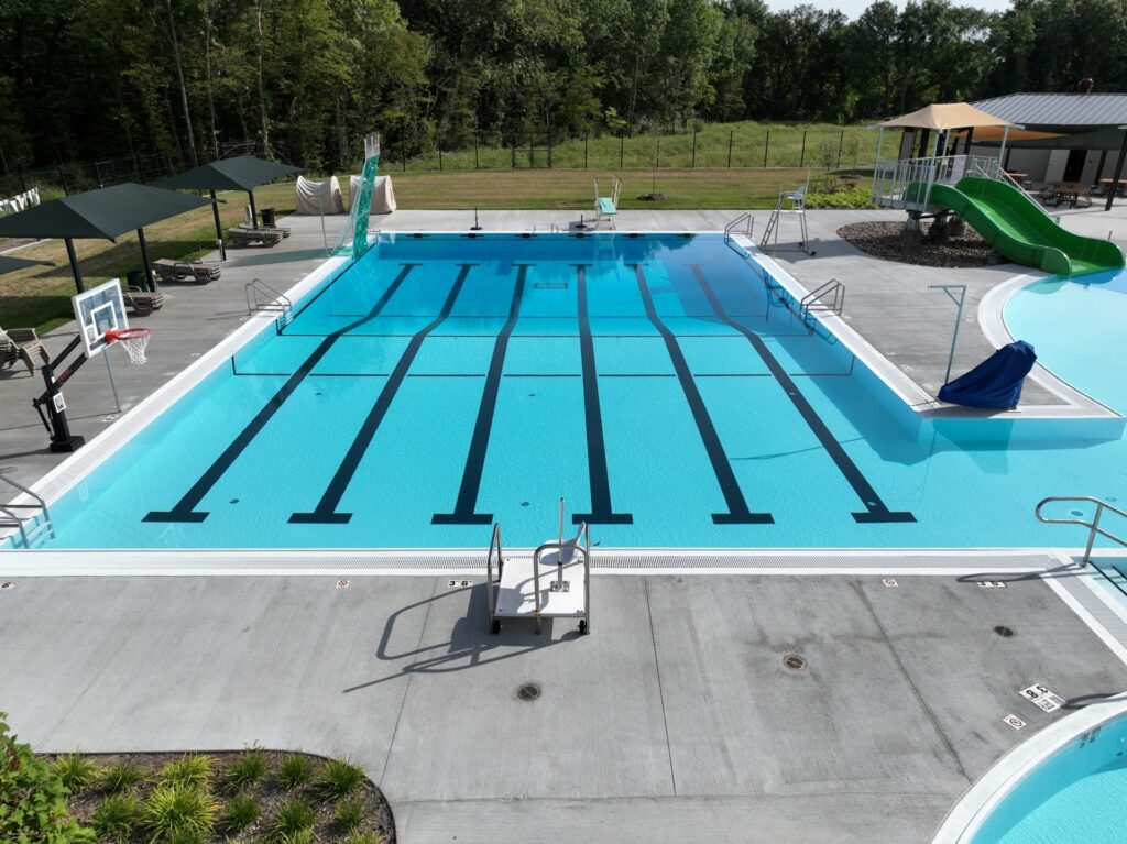 Aerial photo of the Lansing Aquatic Center in Lansing, Kansas.