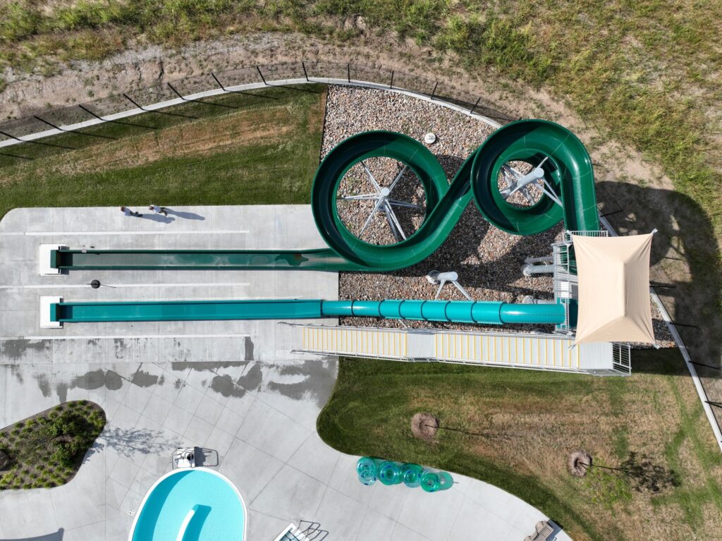 Aerial photo of the Lansing Aquatic Center in Lansing, Kansas.
